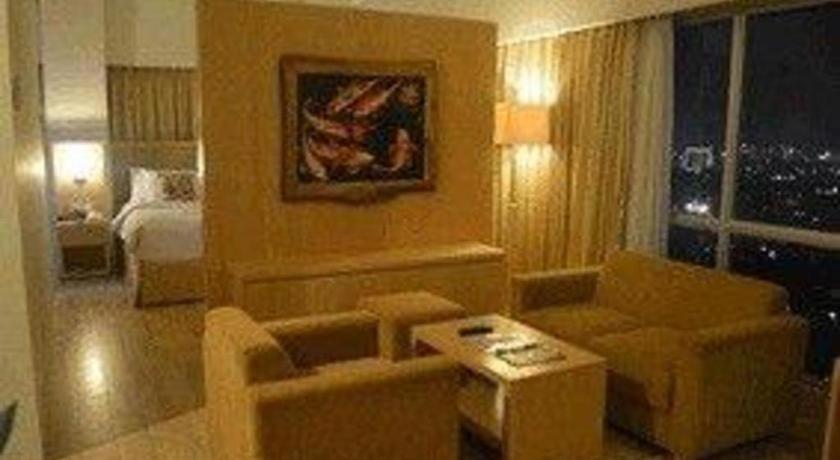 Hotel Horison Ultima Semarang Esterno foto