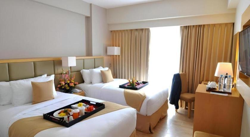 Hotel Horison Ultima Semarang Esterno foto
