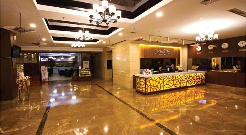 Hotel Horison Ultima Semarang Esterno foto