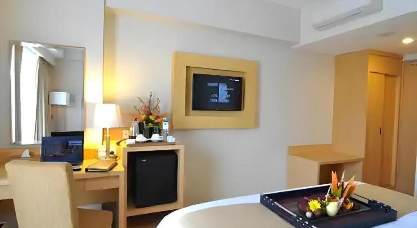 Hotel Horison Ultima Semarang Esterno foto